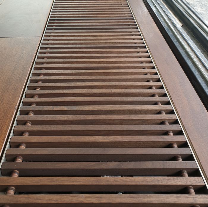 Решітка дерев'яна для конвектора Teplowatt Горіх 2500х200 з висотою 16 мм